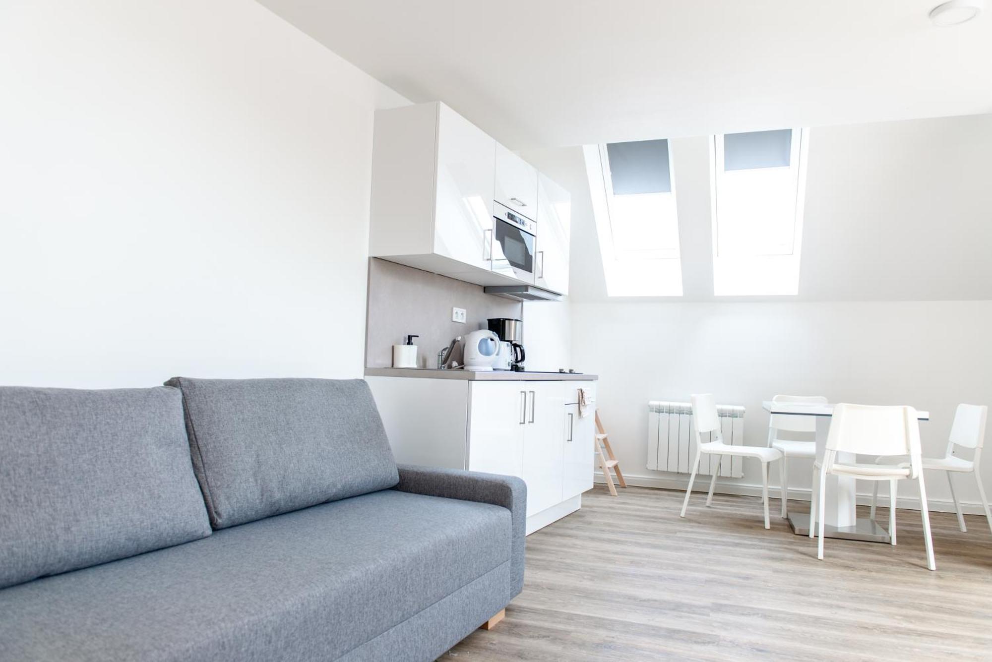 Emerald Apartments Boutique Residence Прага Екстериор снимка