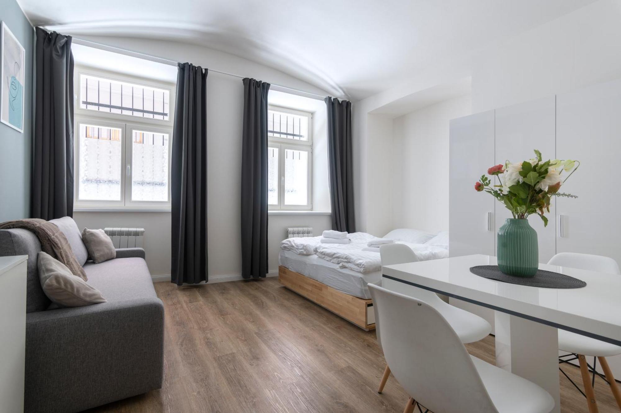 Emerald Apartments Boutique Residence Прага Екстериор снимка