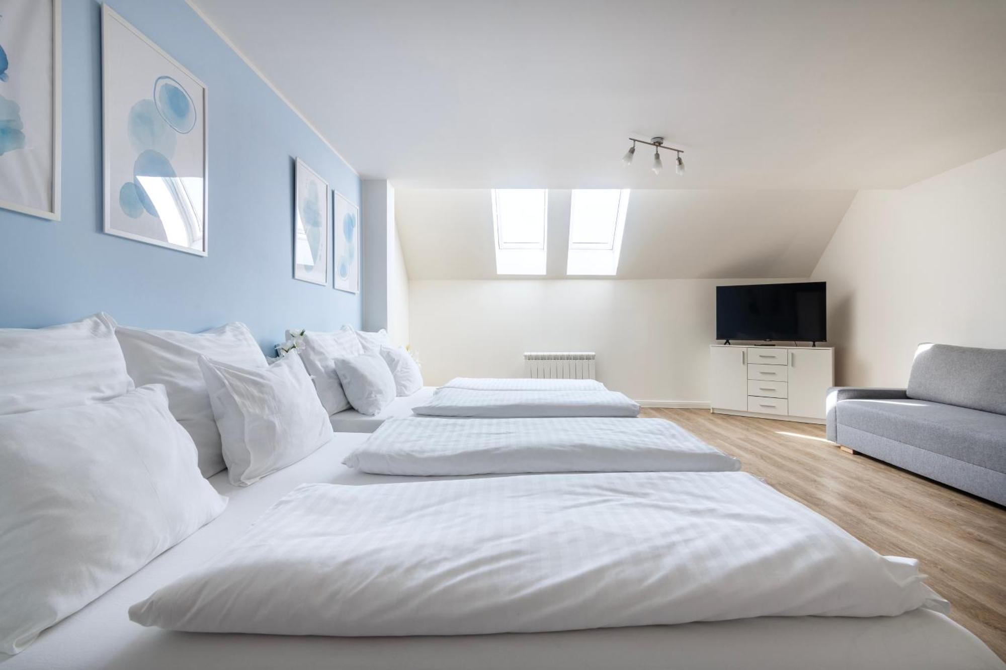 Emerald Apartments Boutique Residence Прага Екстериор снимка